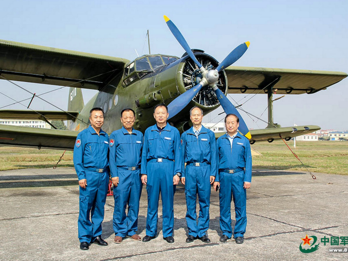中国空军的运-5飞机 中国空军的运-5飞机