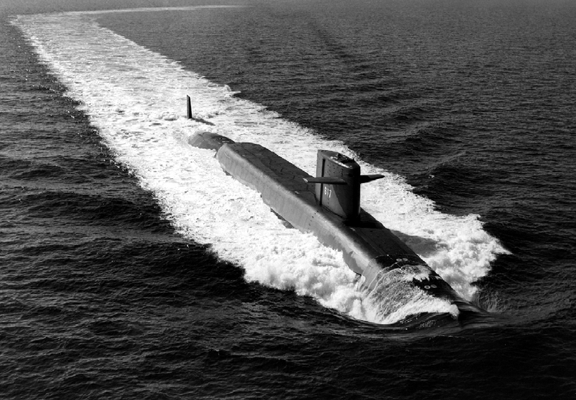 拉法耶特级SSBN617水面航行 拉法耶特级SSBN617水面航行