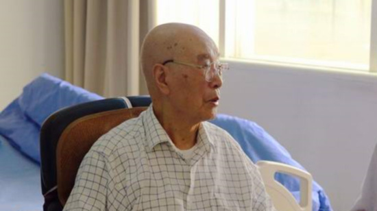康振黄同志 康振黄同志