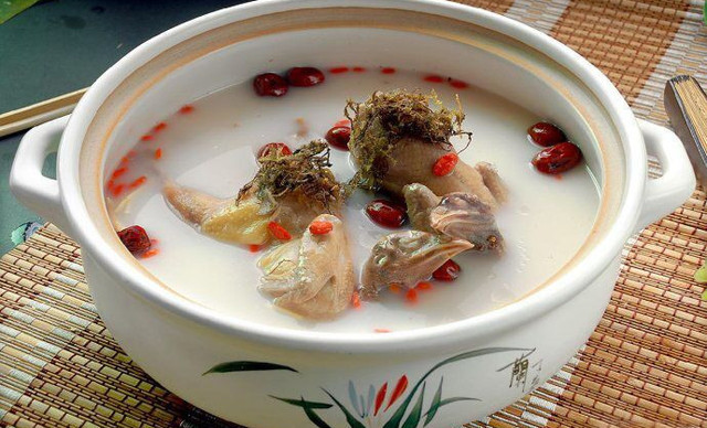 清蒸鸽子汤