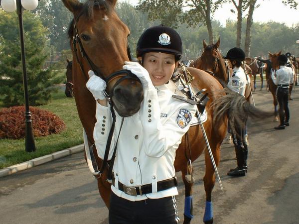 女骑警 女骑警