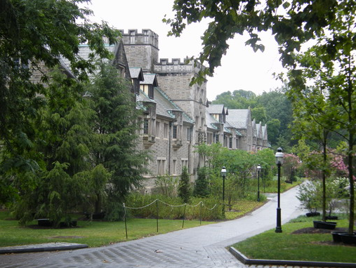 普林斯顿大学的走道 普林斯顿大学的走道