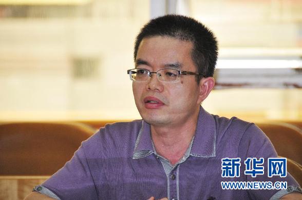 梁聪接受採访 梁聪接受採访