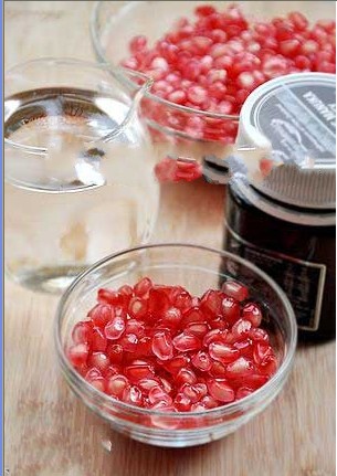 製作石榴汁的材料 製作石榴汁的材料