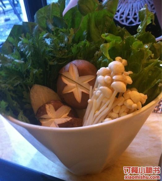 时蔬菌菇拼盘