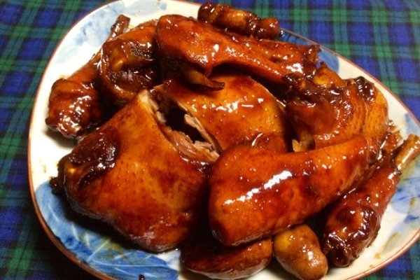 豉油皇乳鸽