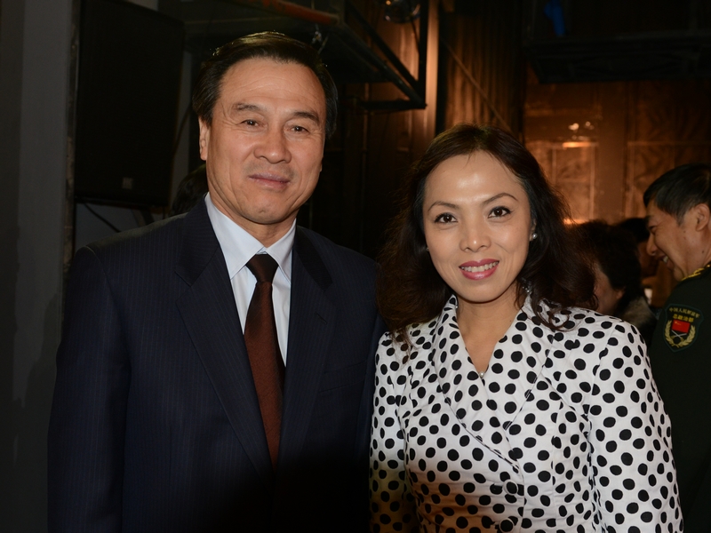 陈平主席与中共中央书记处书记杨晶 陈平主席与中共中央书记处书记杨晶