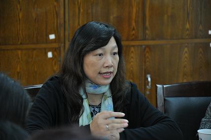 何莲珍教授 何莲珍教授