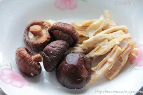 炖鸽子汤