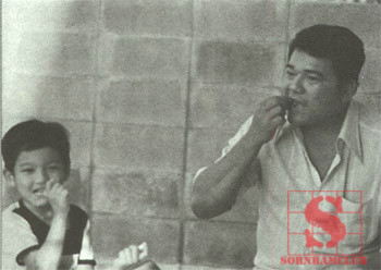 Chumphorn Thepphithak与儿子 Chumphorn Thepphithak与儿子