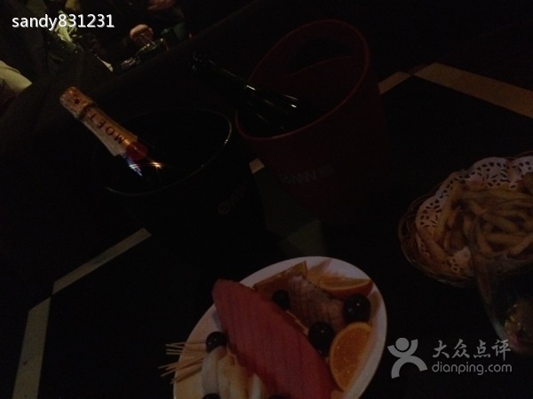 酩悦香槟