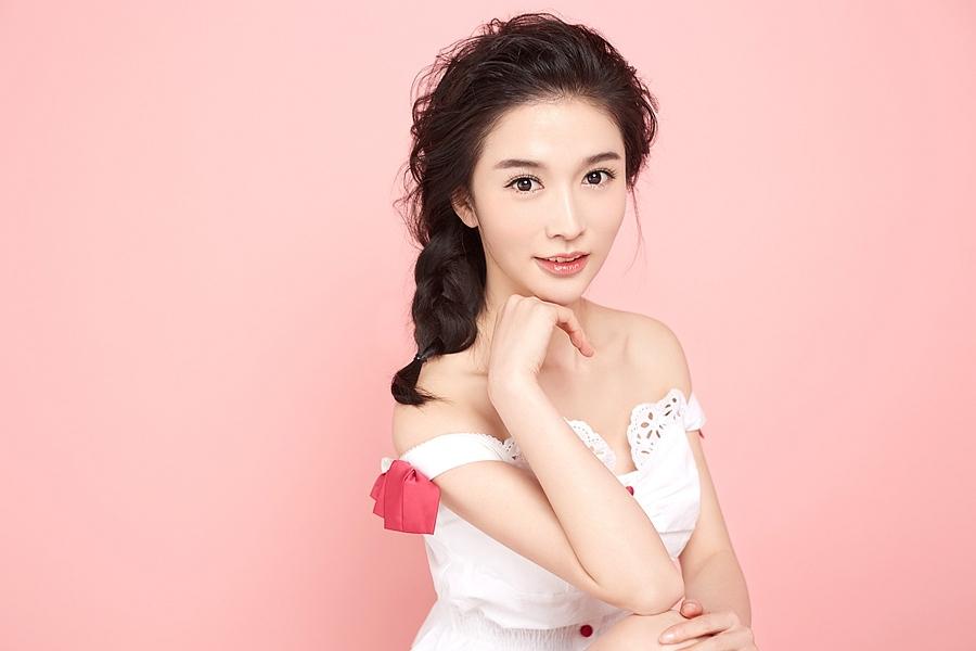 李艾瑾 李艾瑾