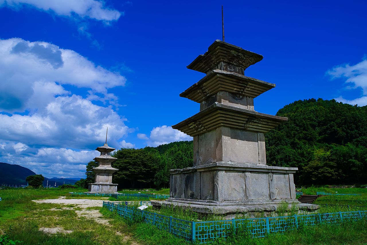 感恩寺双塔 感恩寺双塔