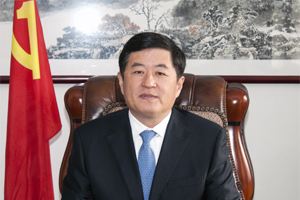 县委书记——付帮成 县委书记——付帮成