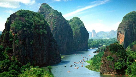 丹霞地貌(龙虎山) 丹霞地貌(龙虎山)