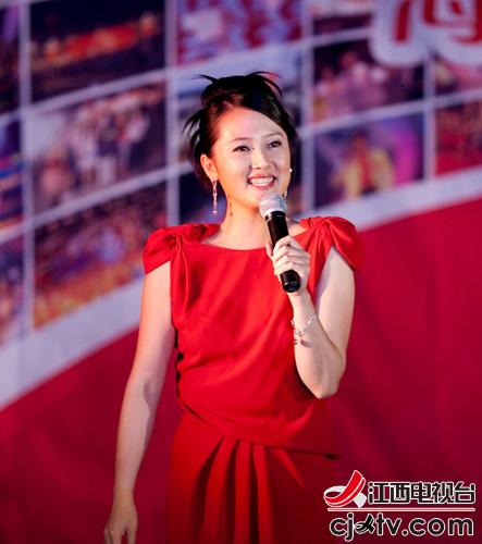 罗怡清主持江西卫视“中国红歌会” 罗怡清主持江西卫视“中国红歌会”