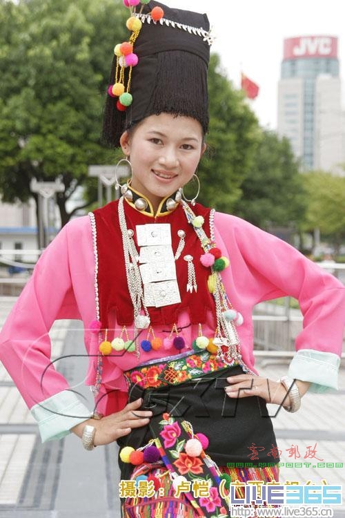 中国少数民族服装 中国少数民族服装