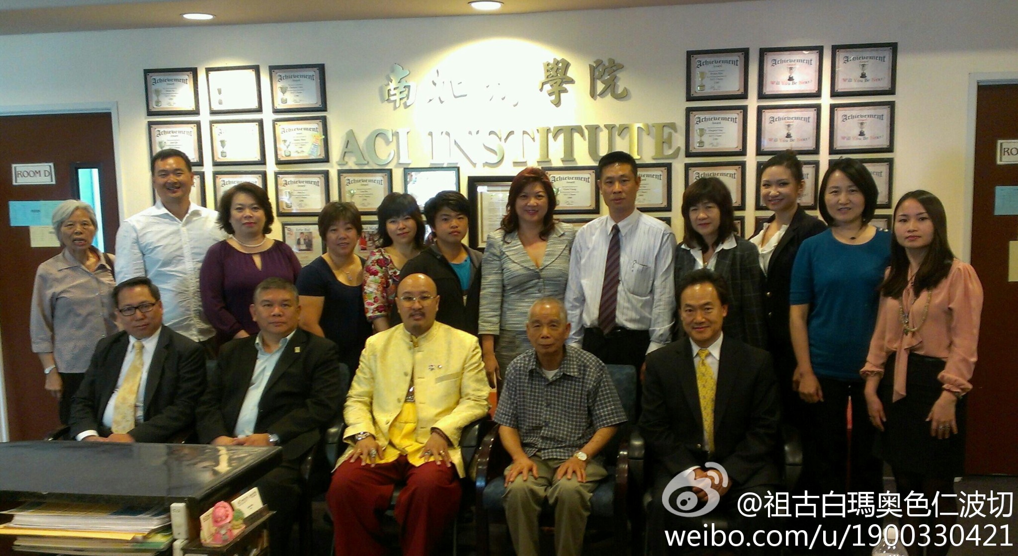 白玛奥色仁波切在南加州学院举行新闻发布会 白玛奥色仁波切在南加州学院举行新闻发布会