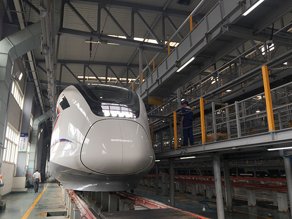 金山铁路CRH6A新型动车组列车 金山铁路CRH6A新型动车组列车