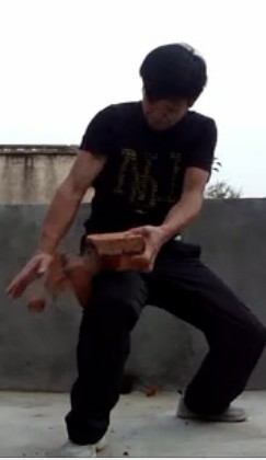 内外功结合 铁砂掌