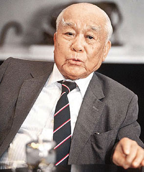 何善衡 何善衡