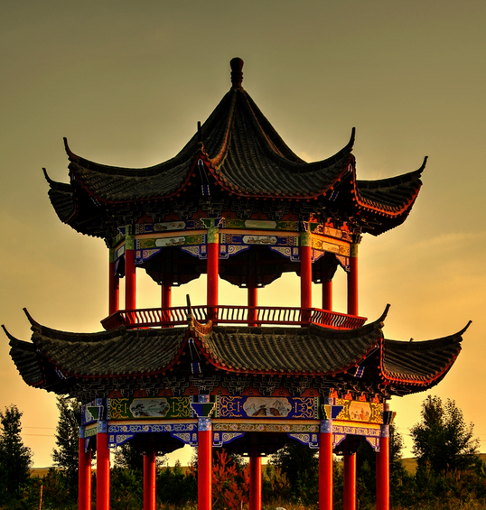 乌拉盖白塔 乌拉盖白塔