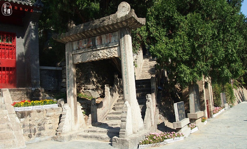 石坊 石坊