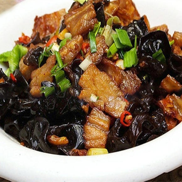 黑木耳炒肉