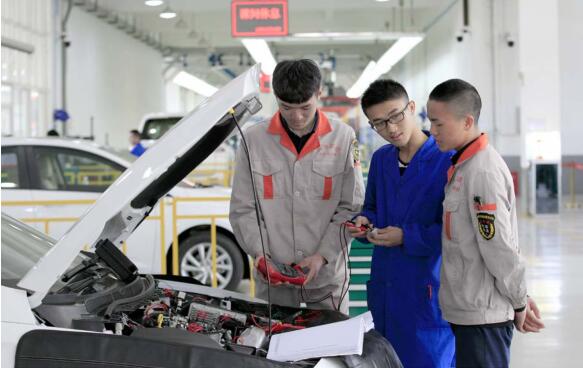 成都汽车职业技术学校 成都汽车职业技术学校
