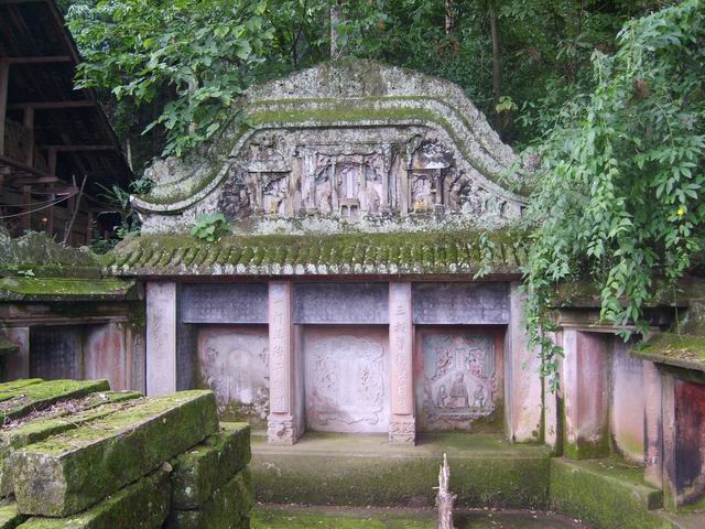 烟霞山-古墓群 烟霞山-古墓群