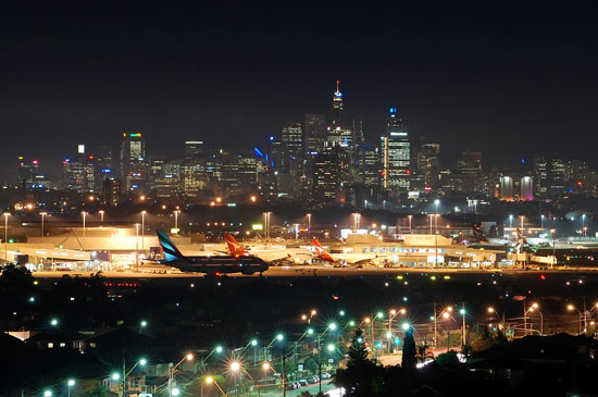 悉尼金斯福德·史密斯国际机场夜景 悉尼金斯福德·史密斯国际机场夜景