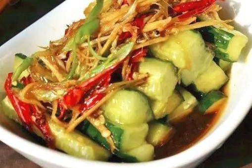 香菇炒黄瓜条