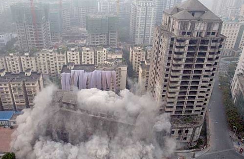 爆破烂尾楼 爆破烂尾楼