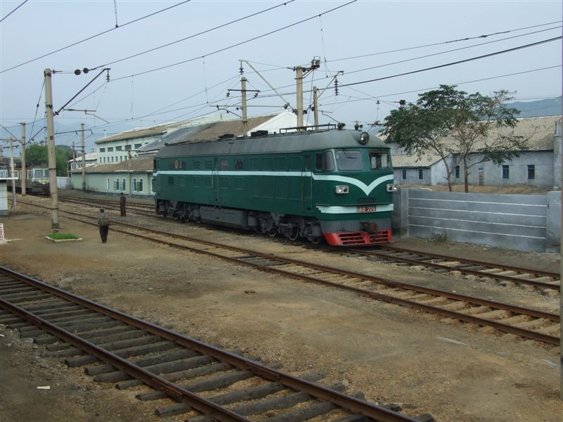 朝鲜铁路的东风4型内燃机车,编号내연209 朝鲜铁路的东风4型内燃机车,编号내연209