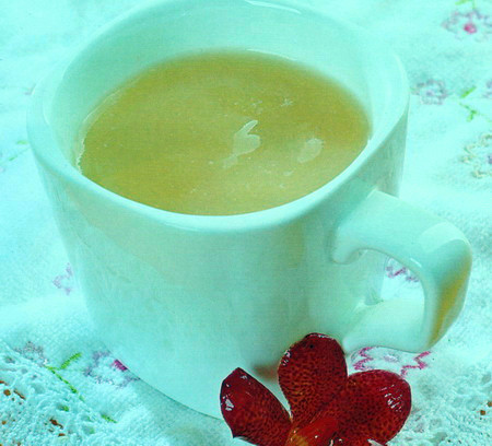 鹿胶牛奶蜂蜜饮