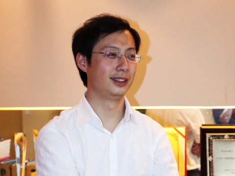 邹昱 邹昱