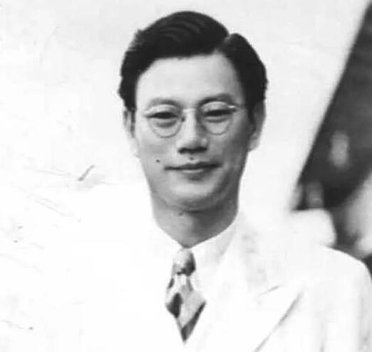 杨光泩