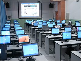 北京市第四十四中学机房 北京市第四十四中学机房