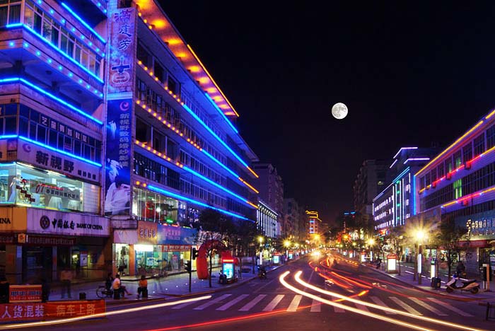 流光溢彩五一九路 流光溢彩五一九路