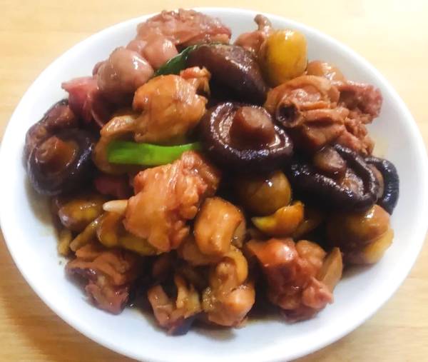香菇炒鸡肉