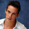 乔纳森·莱斯·梅耶斯(Jonathan Rhys Meyers)
