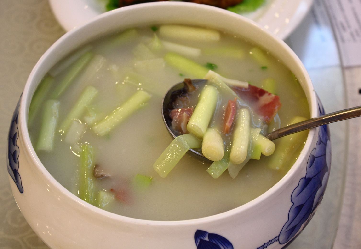 奶汤蒲菜