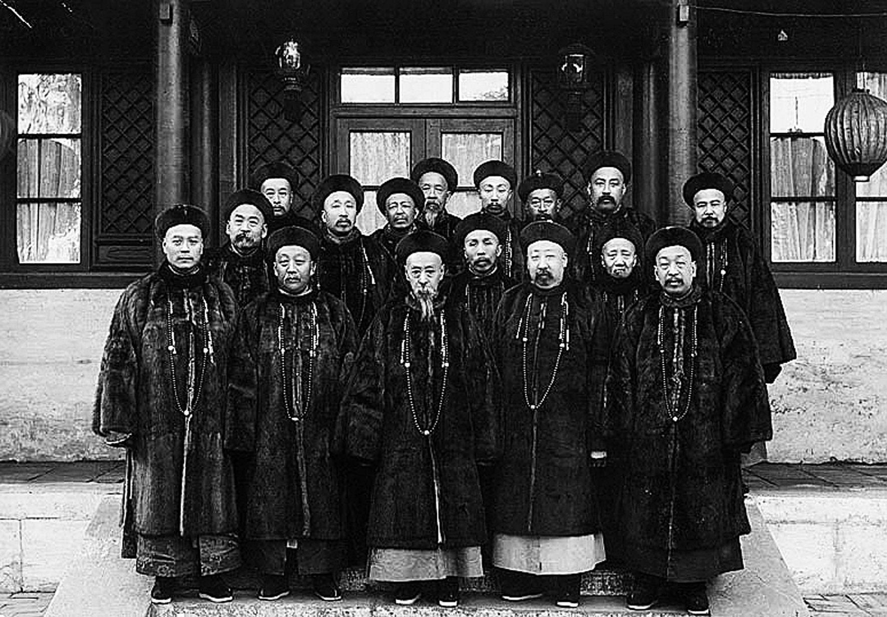 皇族内阁 皇族内阁