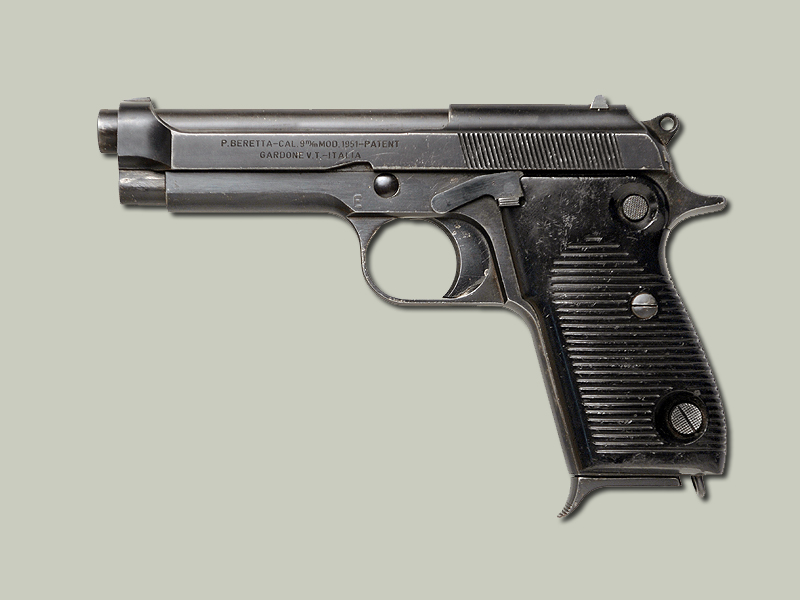 贝瑞塔M951型手枪