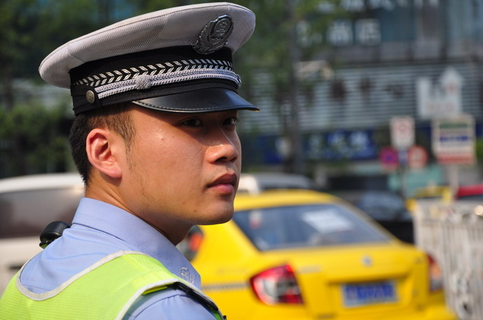 交巡警