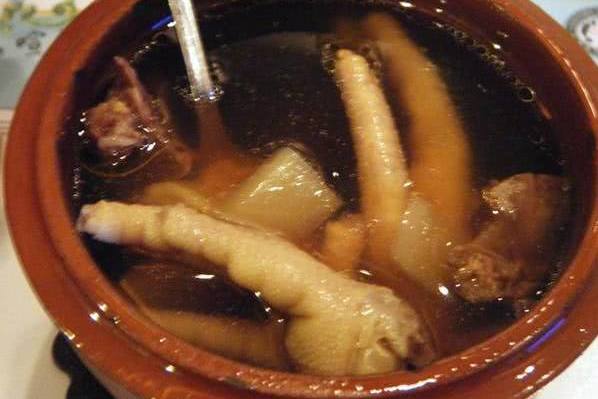 冬菇马蹄鸡脚汤