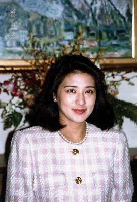雅子皇后(结婚前青年照) 雅子皇后(结婚前青年照)
