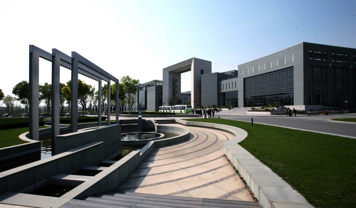 同济大学 同济大学