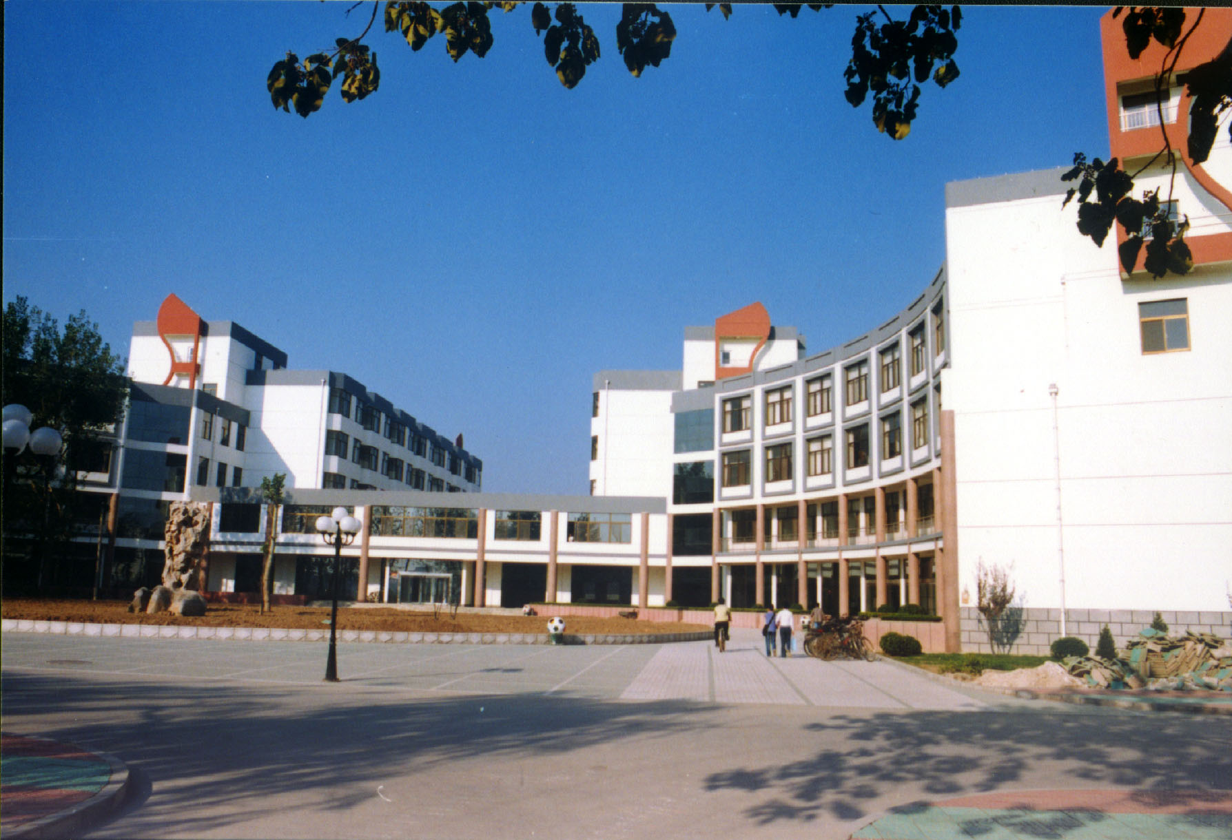 山东理工大学西校区风景 山东理工大学西校区风景