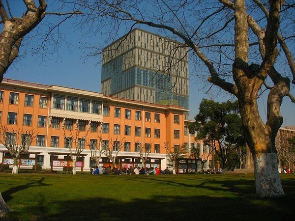 同济大学 同济大学